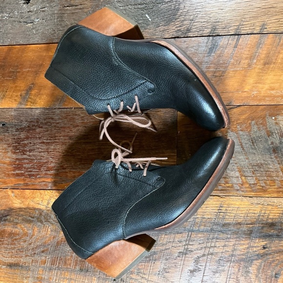 Kork-Ease Helene Black Leather Lace Up Chukka Heel Boots Women’s 8M - Picture 14 of 15